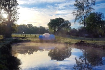 dormir-dans-une-bulle-normandie-perche-61-domaine-des-butineuses-hébergement-insolite--bulle-cassiopée