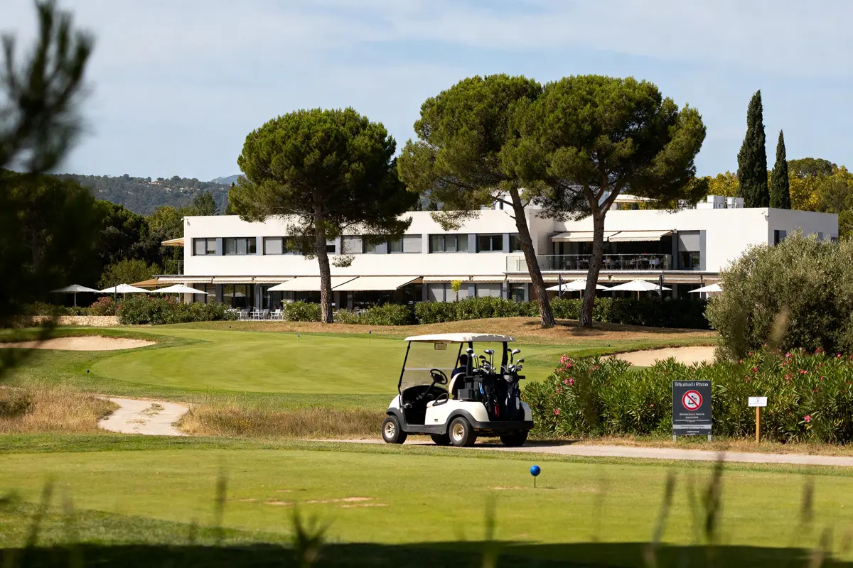 Golf Hôtel Hyères : formations, avis et vie au lycée pro