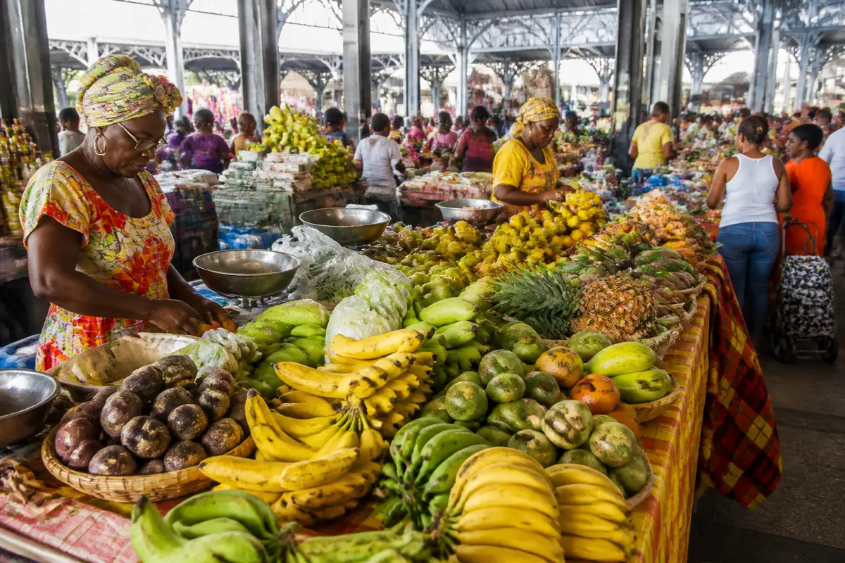 Marché de Fort de France : Découvrez saveurs et ambiance !