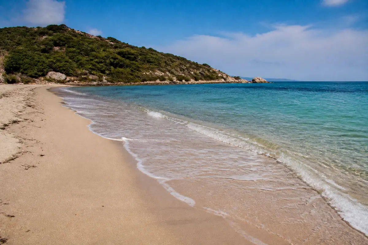 Plage Lyhara : Découvrez les trésors d’Olmeto en Corse !